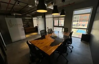 مساحات مكتبية - 4 غرف نوم - 2 حمامات للبيع في ذا كورت ياردز - كمبوندات الشيخ زايد - الشيخ زايد - الجيزة