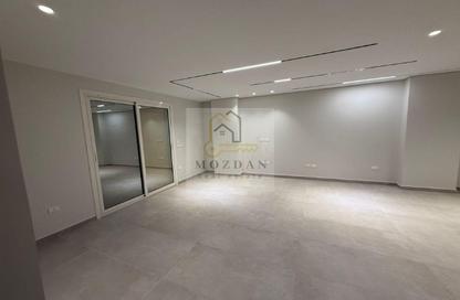 Apartment - 3 Bedrooms - 2 Bathrooms for sale in 10th Sector - Zahraa El Maadi - Hay El Maadi - Cairo