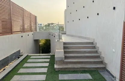 فيلا - 6 غرف نوم - 5 حمامات للبيع في جولف فيوز - طريق مصر اسكندرية الصحراوي - مدينة 6 أكتوبر - الجيزة