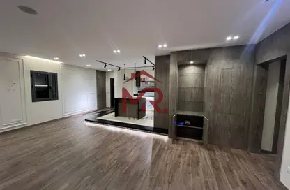 Apartment - 3 Bedrooms - 3 Bathrooms for sale in Eastown - 5th Settlement Compounds - The 5th Settlement - New Cairo City - Cairo