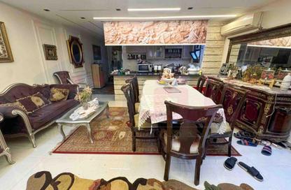 Apartment - 3 Bedrooms - 1 Bathroom for sale in Shaarawy St. - Laurent - Hay Sharq - Alexandria