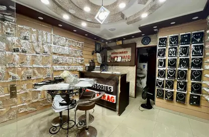 محل تجاري - استوديو - 1 حمام للبيع في شارع شعراوي - لوران - حي شرق - الاسكندرية