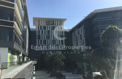 مساحات مكتبية - استوديو - 5 حمامات للايجار في شارع التسعين الشمالي - التجمع الخامس - مدينة القاهرة الجديدة - القاهرة