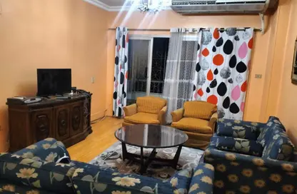 شقة - 2 غرف نوم - 1 حمام للايجار في شارع نادي الصيد - الدقي - الجيزة