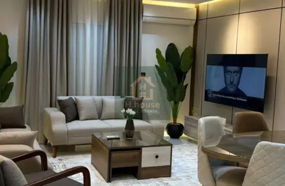 Apartment - 2 Bedrooms - 1 Bathroom for rent in Talaat Mostafa St. - Rehab City Second Phase - Al Rehab - New Cairo City - Cairo