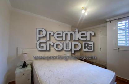 Penthouse - 2 Bedrooms - 1 Bathroom for rent in Ismail Mohamed St. - Zamalek - Cairo