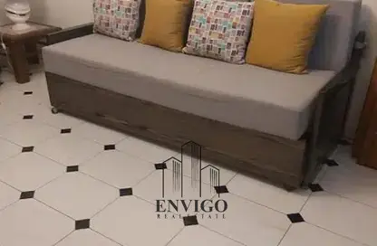 شقة - 3 غرف نوم - 1 حمام للبيع في شارع ابو العتاهيه - الحديقة الدولية - الحي السابع - مدينة نصر - القاهرة