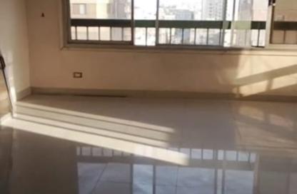 شقة - 2 غرف نوم - 1 حمام للبيع في شارع ابو حيان التوحيدي - الحديقة الدولية - الحي السابع - مدينة نصر - القاهرة