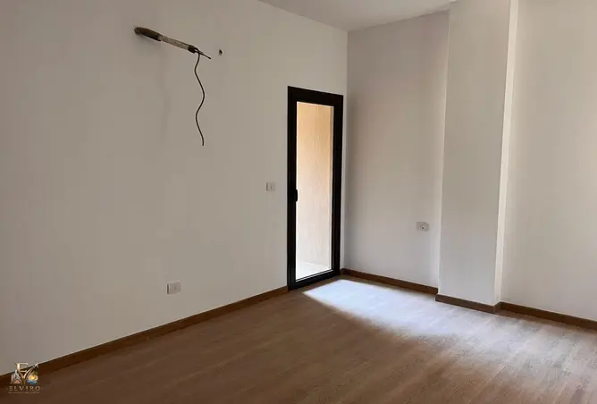 114628920 - Property Image 3