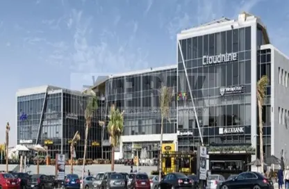 محل تجاري - استوديو - 3 حمامات للبيع في كلاود 9 مول - المستثمرين الشمالية - مدينة القاهرة الجديدة - القاهرة