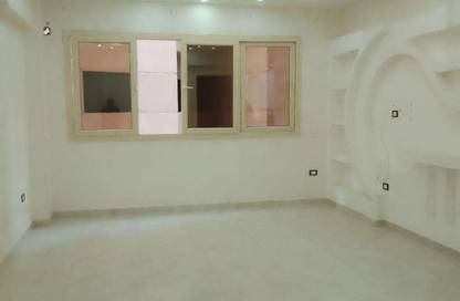 Apartment - 3 Bedrooms - 1 Bathroom for sale in South Lotus - El Lotus - New Cairo City - Cairo