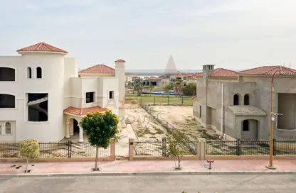 Villa - 3 Bedrooms - 3 Bathrooms for sale in Alex West - Alexandria Compounds - Alexandria Villa - 3 Bedrooms - 3 Bathrooms for sale in Alex West - Alexandria Compounds - Alexandria