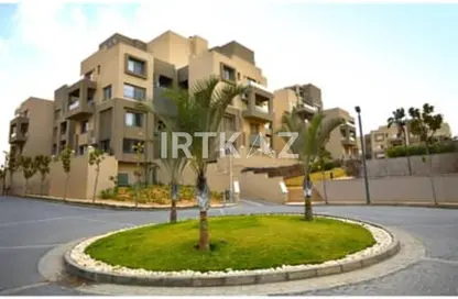 Apartment - 2 Bedrooms - 2 Bathrooms for sale in Palm Hills Village Gate - South Investors Area - New Cairo City - Cairo