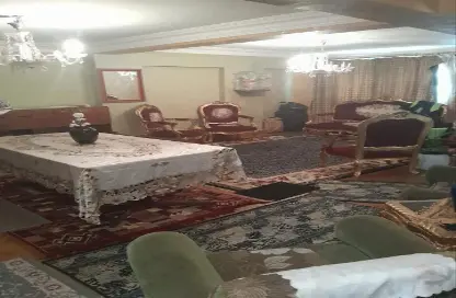 شقة - 3 غرف نوم - 1 حمام للبيع في شارع حلمي حسن علي - المنطقة الثامنة - مدينة نصر - القاهرة