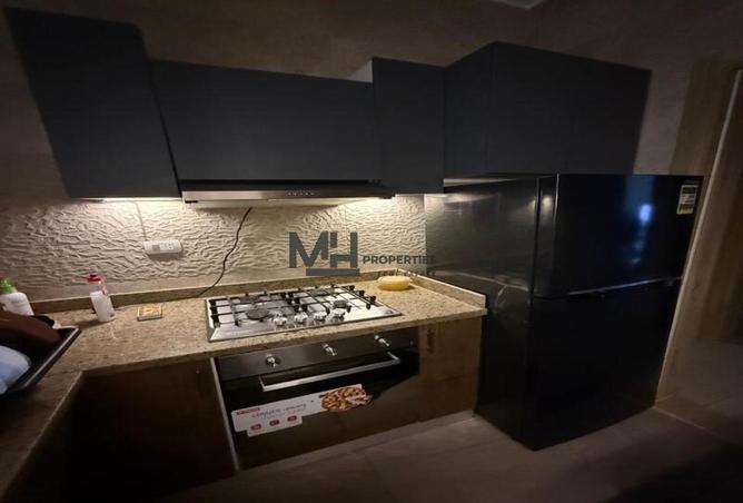 96583000 - Property Image 2