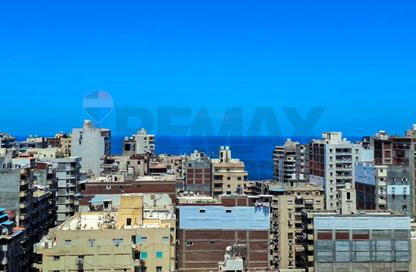 شقة - 3 غرف نوم - 2 حمامات للبيع في شارع محمود العيسوي - سيدي بشر - حي اول المنتزة - الاسكندرية