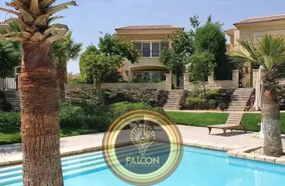 Villa - 5 Bedrooms - 4 Bathrooms for sale in Stone Residence - 5th Settlement Compounds - The 5th Settlement - New Cairo City - Cairo