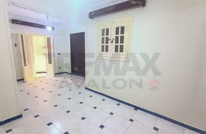 شقة - 2 غرف نوم - 1 حمام للبيع في شارع النصر - سموحة - حي شرق - الاسكندرية