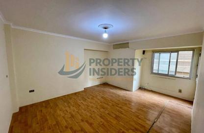 Apartment - 3 - 2 for sale in Mostafa Mahmoud Square - Mohandessin - Giza
