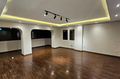 Apartment - 3 Bedrooms - 2 Bathrooms for sale in Emad Al Din Kamel St. - 1st Zone - Nasr City - Cairo