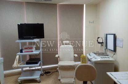 Clinic - Studio - 4 Bathrooms for sale in Cairo Medical Center CMC - North Teseen St. - The 5th Settlement - New Cairo City - Cairo