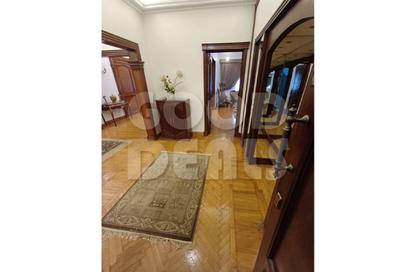 Apartment - 3 Bedrooms - 3 Bathrooms for sale in Al Gezira El Wosta St. (Yousef Kamel) - Zamalek - Cairo
