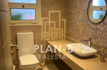 Apartment - 2 Bedrooms - 3 Bathrooms for sale in New Giza - Cairo Alexandria Desert Road - 6 October City - Giza