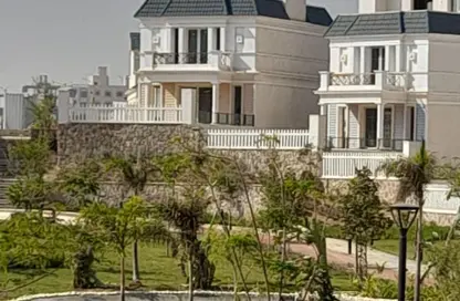 Villa - 3 Bedrooms - 4 Bathrooms for sale in Mountain View iCity - 5th Settlement Compounds - The 5th Settlement - New Cairo City - Cairo