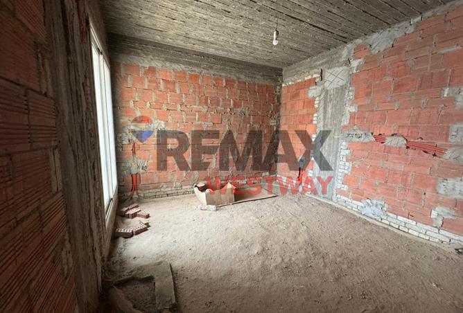 58241221 - Property Image 3