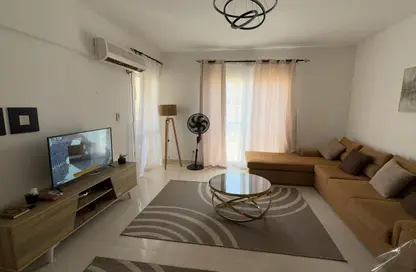 Apartment - 2 Bedrooms - 1 Bathroom for rent in El Rehab Extension - Al Rehab - New Cairo City - Cairo