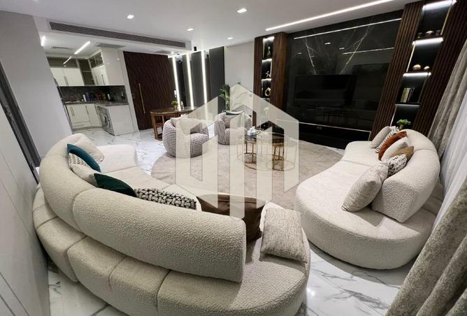 8715280 - Property Image 2