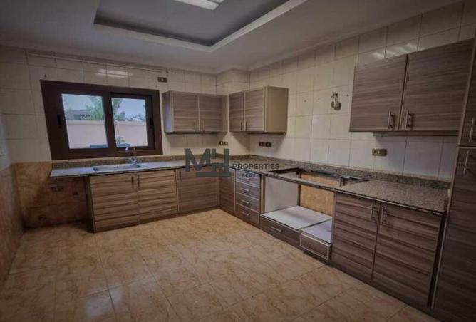 65410443 - Property Image 3