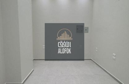 محل تجاري - استوديو للايجار في محور محمد نجيب - المستثمرين الشمالية - مدينة القاهرة الجديدة - القاهرة