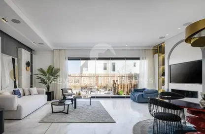 Apartment - 2 Bedrooms - 2 Bathrooms for sale in District 5 - 5th Settlement Compounds - The 5th Settlement - New Cairo City - Cairo