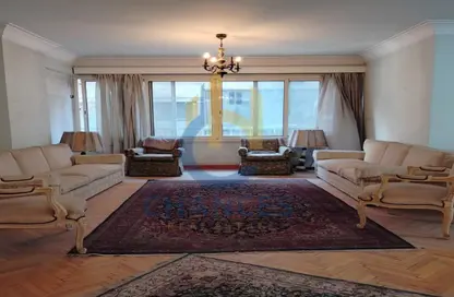 Apartment - 3 Bedrooms - 2 Bathrooms for sale in Street 6 - Maadi - Hay El Maadi - Cairo