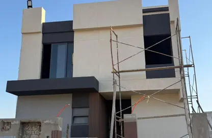 فيلا - 3 غرف نوم - 3 حمامات للبيع في ليك ويست - كمبوندات الشيخ زايد - الشيخ زايد - الجيزة