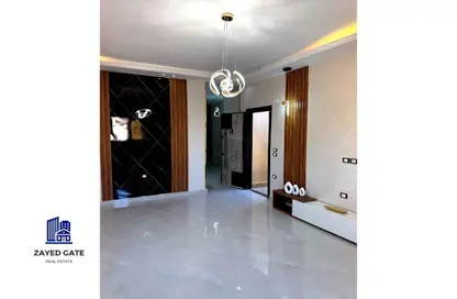 شقة - 2 غرف نوم - 1 حمام للبيع في الحي الرابع - مدينة 6 أكتوبر - الجيزة