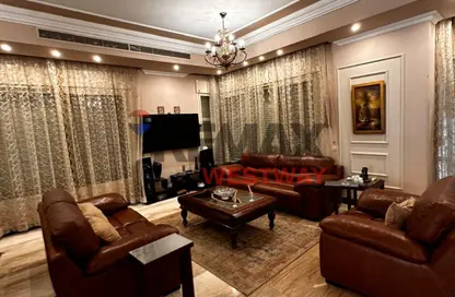 Townhouse - 3 Bedrooms - 4 Bathrooms for rent in Jeera - 13th District - Sheikh Zayed City - Giza