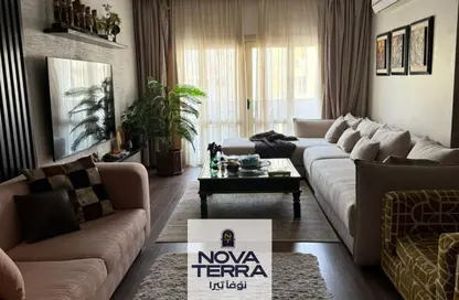 Apartment - 3 Bedrooms - 2 Bathrooms for sale in Al Khamayel city - Sheikh Zayed Compounds - Sheikh Zayed City - Giza