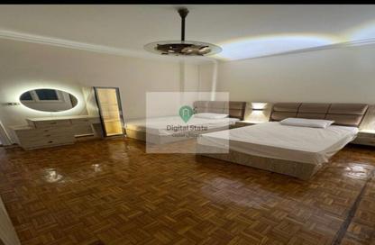 Apartment - 5 Bedrooms - 2 Bathrooms for rent in Al Saada St. - Roxy - Heliopolis - Masr El Gedida - Cairo