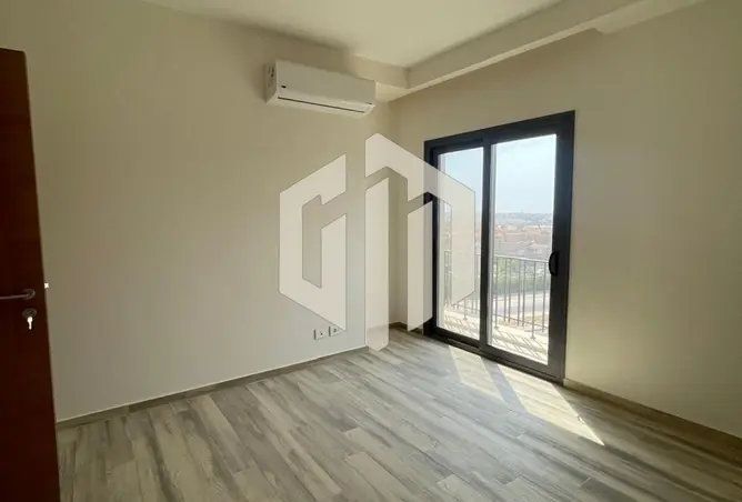 111888355 - Property Image 2
