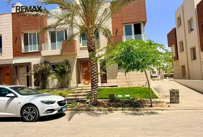 102079875 - Property Image 2