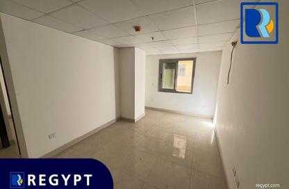 Office Space - Studio - 2 Bathrooms for rent in Zahraa Al Maadi St. - Degla - Hay El Maadi - Cairo