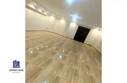 Apartment - 3 Bedrooms - 3 Bathrooms for rent in 7th District - Sheikh Zayed City - Giza