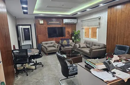 Office Space - 4 Bedrooms - 2 Bathrooms for sale in Thirteenth Sector - Zahraa El Maadi - Hay El Maadi - Cairo