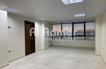 Office Space - 3 Bedrooms - 2 Bathrooms for sale in 50th Street - Zahraa El Maadi - Hay El Maadi - Cairo