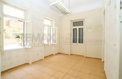 مساحات مكتبية - 4 غرف نوم - 1 حمام للايجار في سبورتنج - حي شرق - الاسكندرية