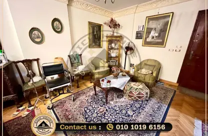 شقة - 3 غرف نوم - 2 حمامات للبيع في شارع شعراوي - لوران - حي شرق - الاسكندرية