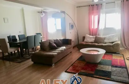 Apartment - 3 Bedrooms - 2 Bathrooms for rent in Kafr Abdo St. - Kafr Abdo - Roushdy - Hay Sharq - Alexandria