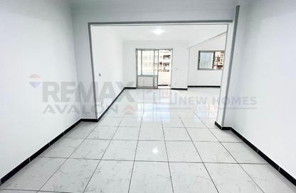 Apartment - 3 Bedrooms - 2 Bathrooms for sale in Bolkly - Hay Sharq - Alexandria